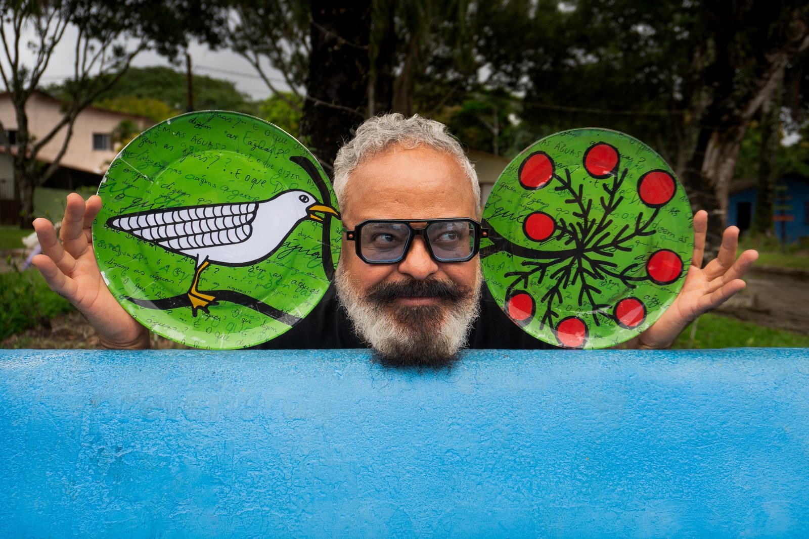 Ronaldo Fraga e os pratos desenvolvidos com as artesãs de Povoação